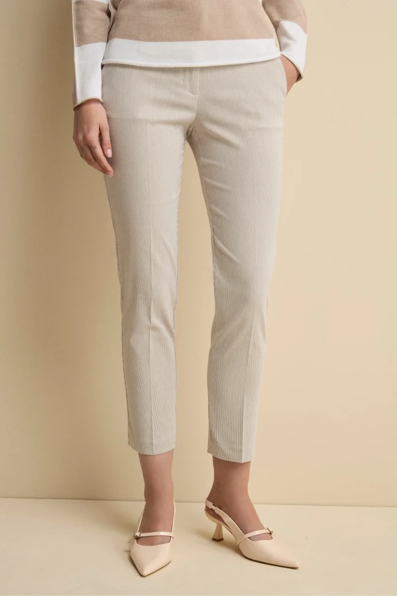 Pantalone Cropped in Bengalina - BEIGE RIGATO - immagine 2