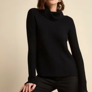 Maglia con Spacchi in Lana Merino - NERO