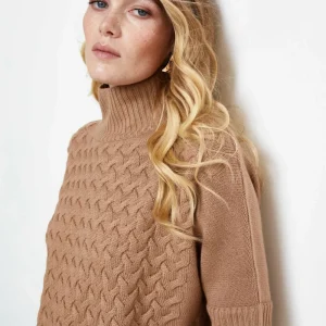 Lupetto a Coste con Trecce - CAMMELLO