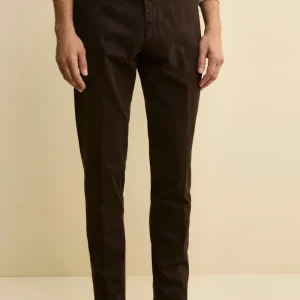 Pantalone Slim Fit in Gabardina Stretch - MARRONE