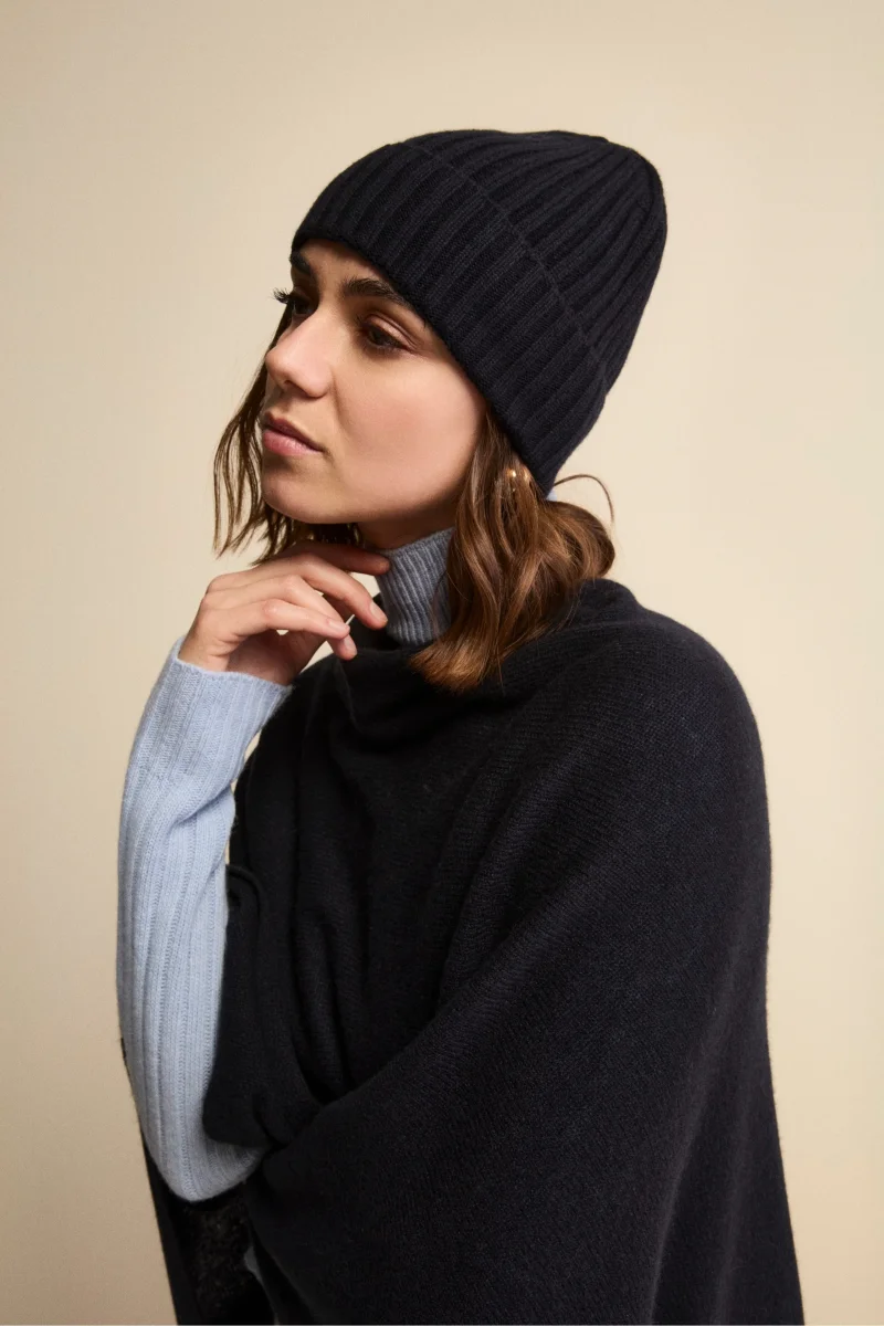 Cappello in cashmere a coste - BLU MARINE - immagine 2