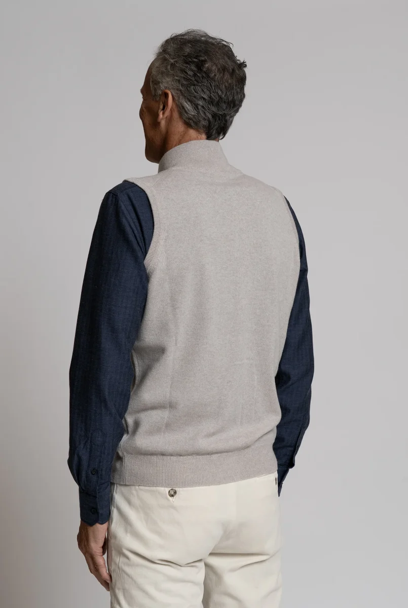Gilet in Misto Cashmere Collo Alto Beige Freddo - immagine 7