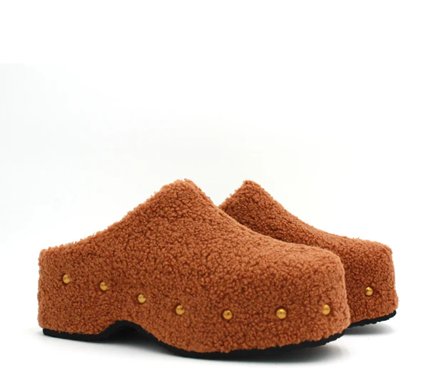 Carola in teddy cammello - immagine 3