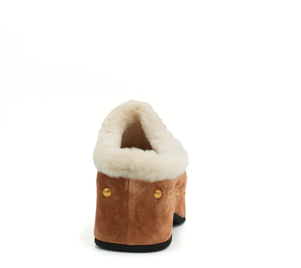 Carola in suede cammello con interno in pelo - immagine 4