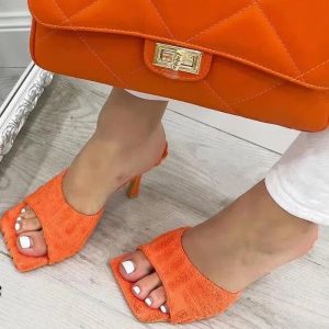 CYNTHIA - Sandalo in tessuto con tacco