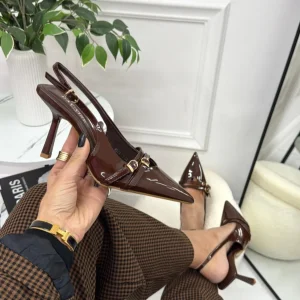 Alyson - Décolleté a Punta con Cinturino alla Caviglia Marrone