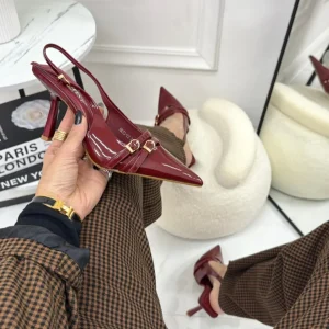 Alyson - Décolleté a Punta con Cinturino alla Caviglia Bordeaux